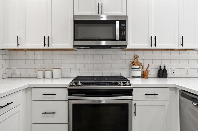 Building Photo - 3111 Aldwyche Dr