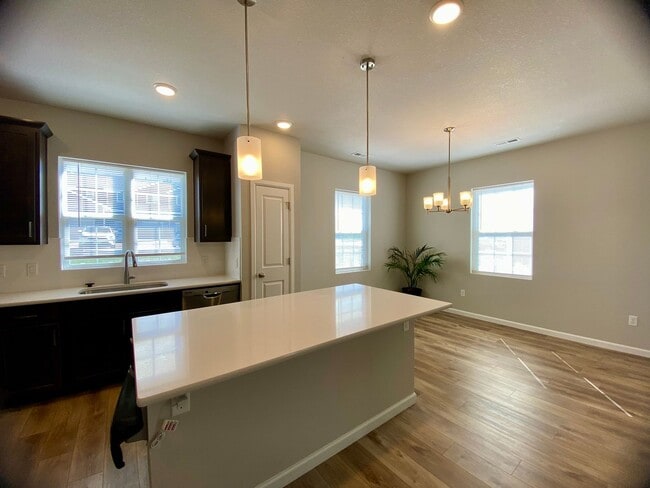 Building Photo - Newly Built 3 Bedroom, Powers and Research...