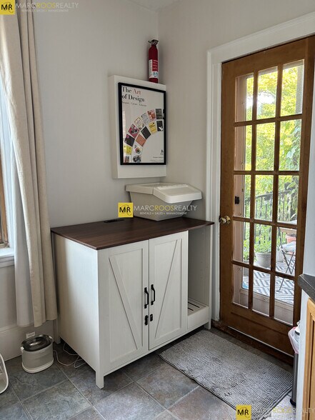 Building Photo - 52 Strathmore Rd