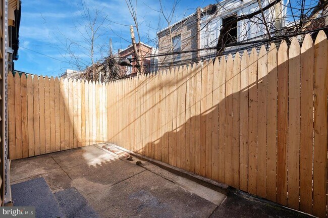 Building Photo - 2919 Nicholas St