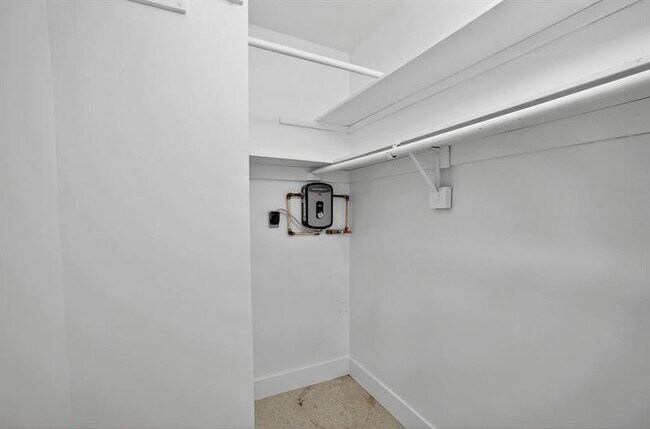 Building Photo - 1821 Middle River Dr