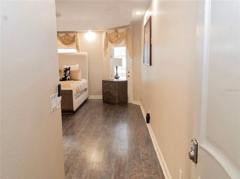 Master room (main floor) - 1304 Ocoee Apopka Rd