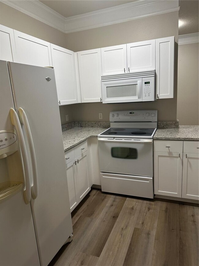 Building Photo - 8836 Villa View Cir