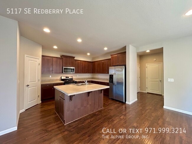Building Photo - 5117 SE Redberry Pl