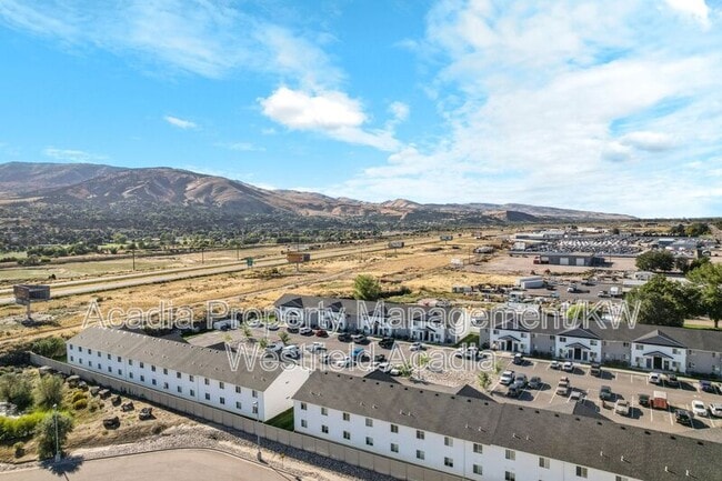 Building Photo - 5741 S 5th Ave