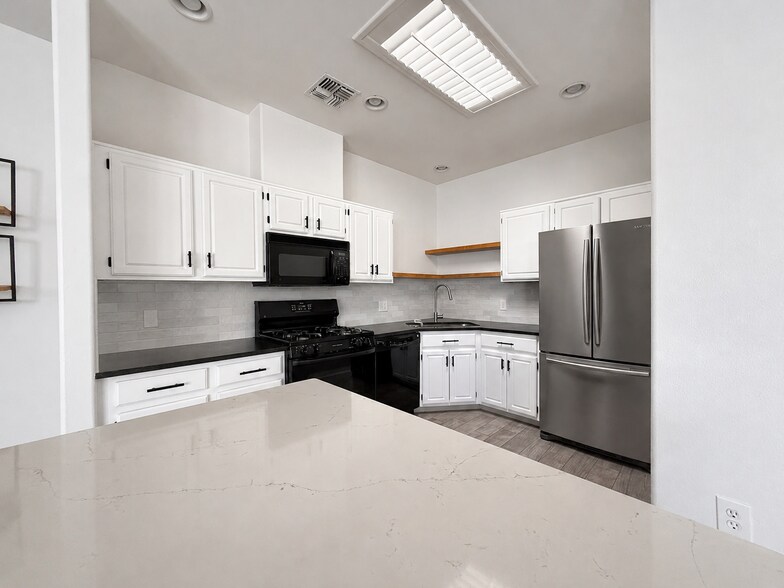 Building Photo - 3221 N 37th St