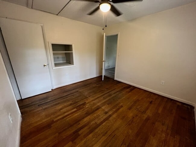 Building Photo - Spacious 3 bed 2 bath house in Athens!