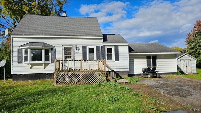 Primary Photo - 8486 Button Rd