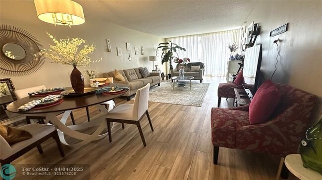 Building Photo - 2900 N Course Dr