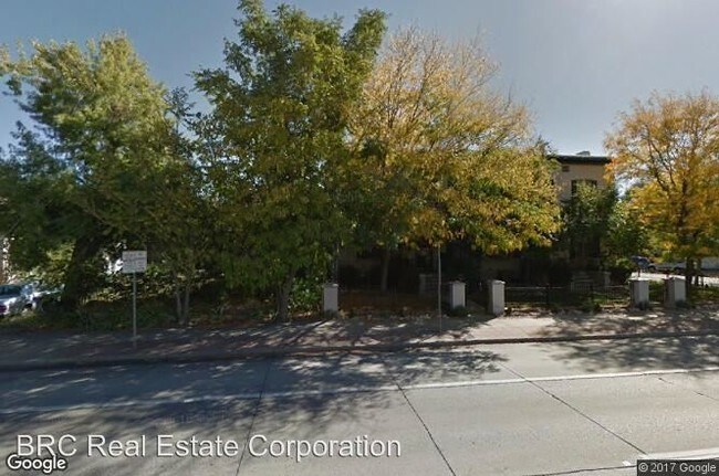 Building Photo - 1 br, 1 bath Apartment - 594 S Lincoln Street