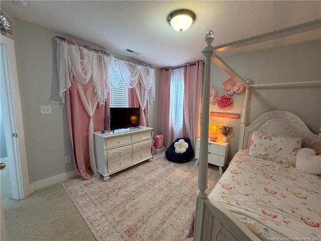 Building Photo - 68 Spruce Holw Cir