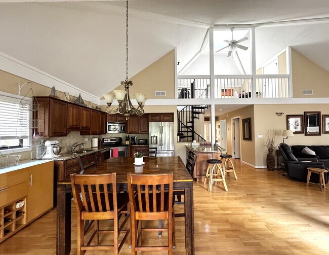 Building Photo - Furnished Moss Creek Golf Cottage