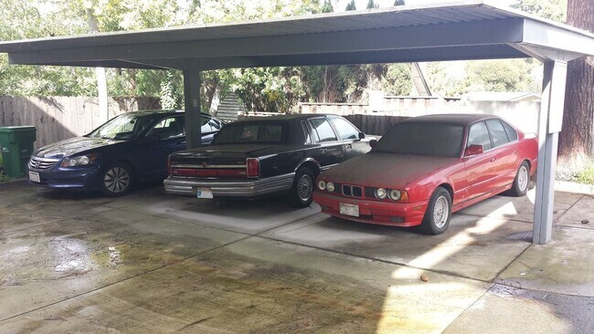 Building Photo - Utilities Included! Hayward 2-Bedroom with On-Site Laundry & Parking