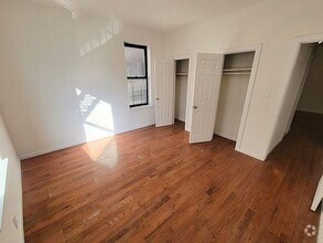 Building Photo - 3 bedroom in BRONX NY 10458