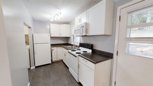 Building Photo - 1107 River Ct