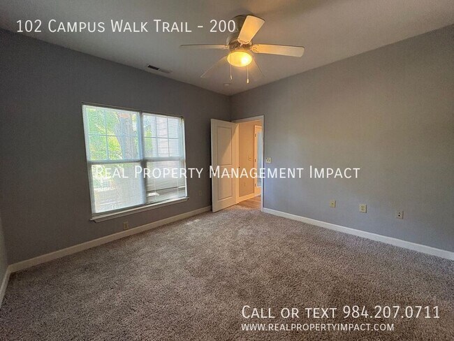 Building Photo - 102 Campus Walk Trl