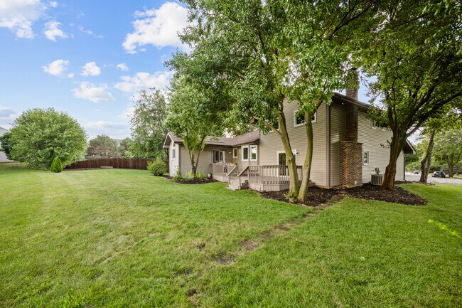 Building Photo - 615 Chester Ct E
