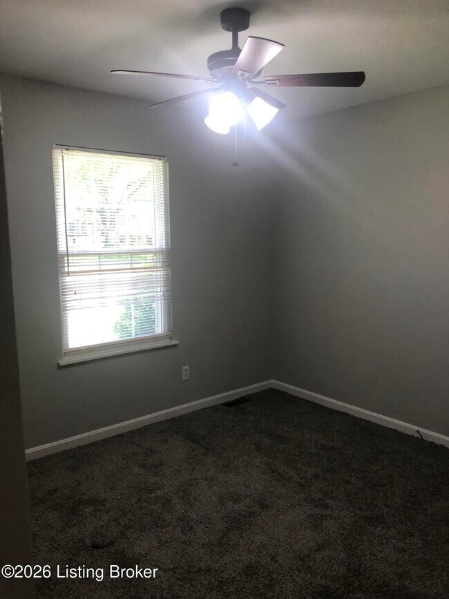 Building Photo - 6811 Cedarwood Dr