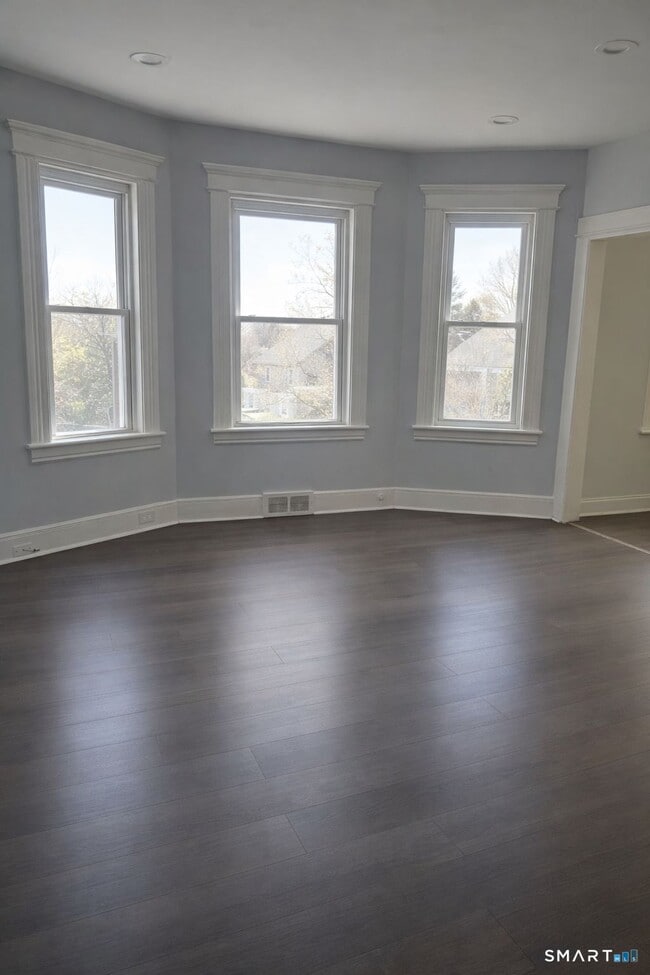 Building Photo - 219 Orchard St