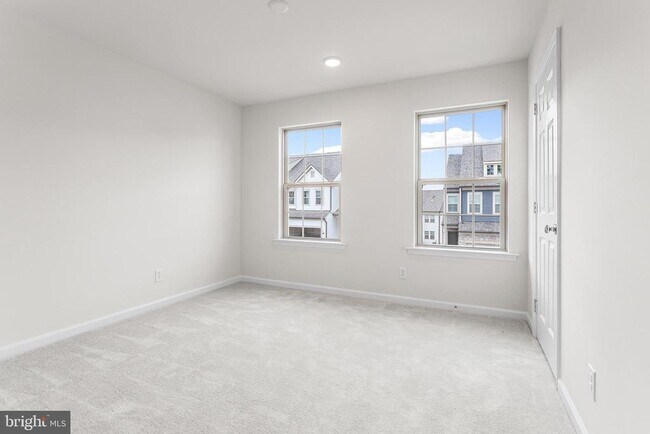 Building Photo - 112 S Buck Tavern Wy