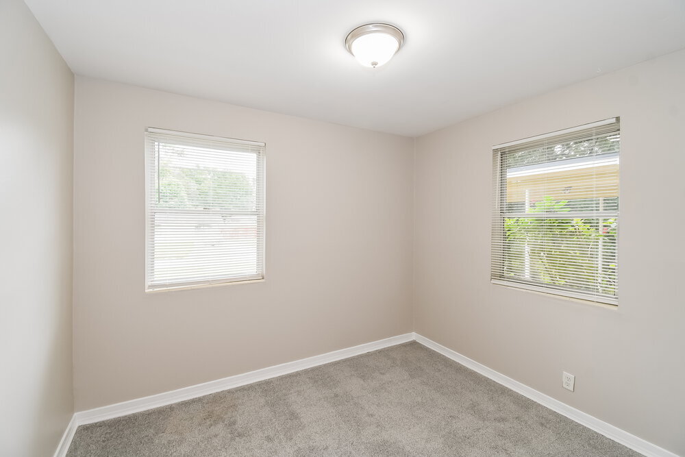 Building Photo - 7258 Greenway Dr