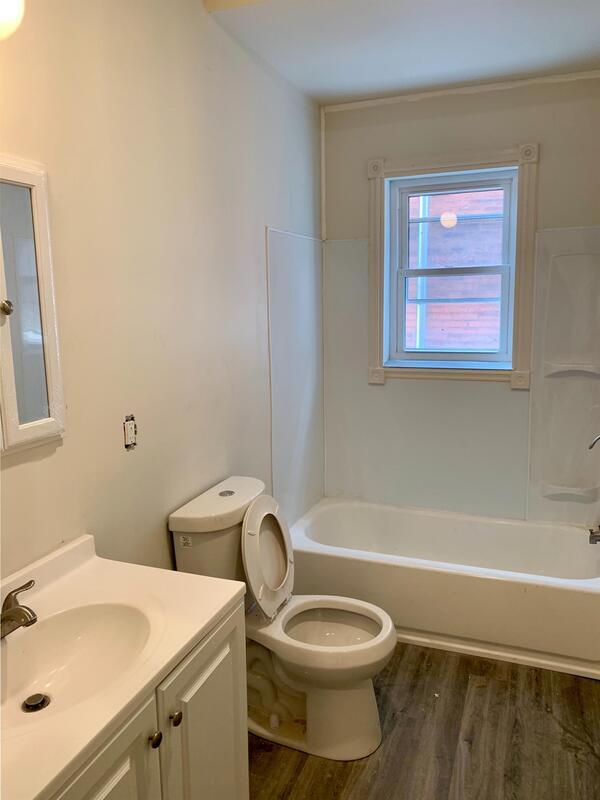 Building Photo - 1420 Union Blvd