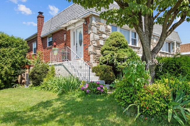 Building Photo - 426 Jefferson St