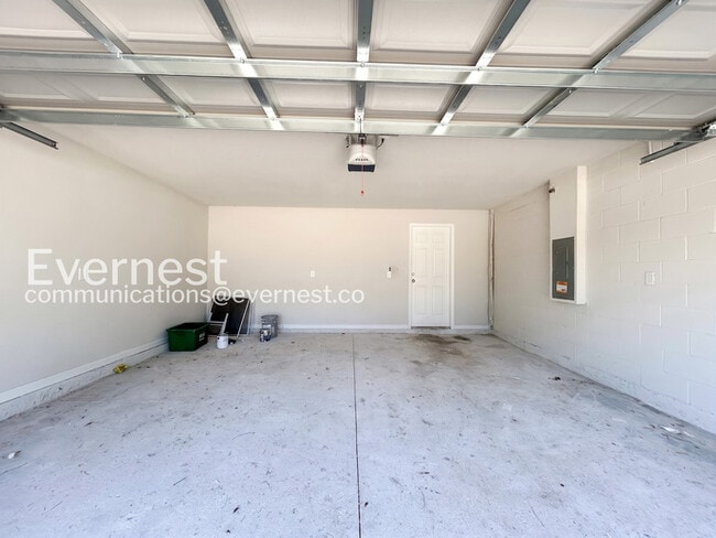 Building Photo - 4 Sea Ship Pl