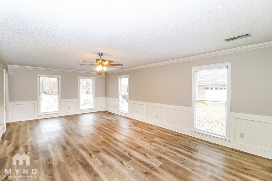 Building Photo - 1446 Lacewing Trace Dr