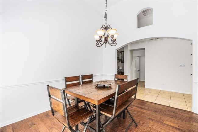 Building Photo - 8113 Via Verde Dr