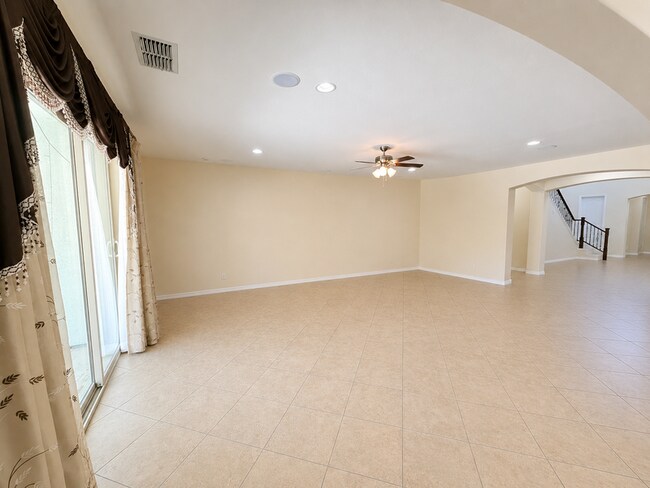 Building Photo - 2595 E Ebony Dr