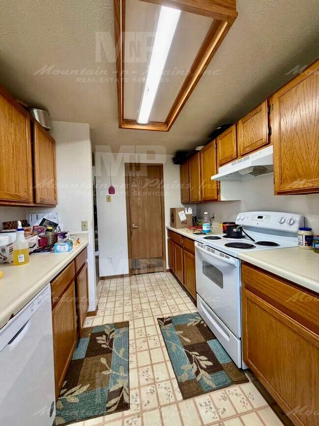 Building Photo - 1718 Enfield St