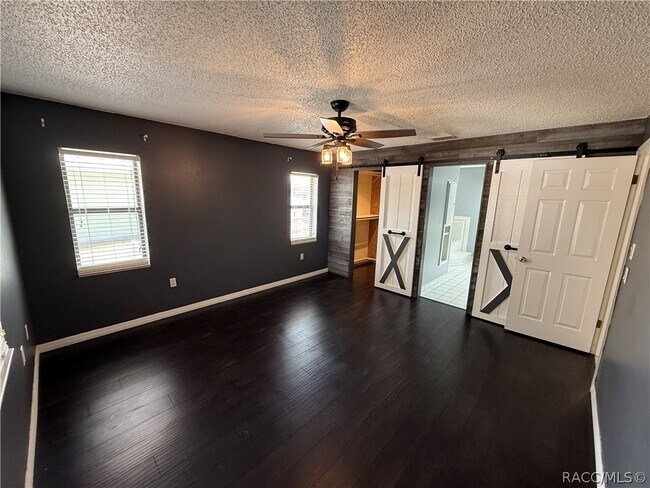 Building Photo - 2235 W Springlake Dr