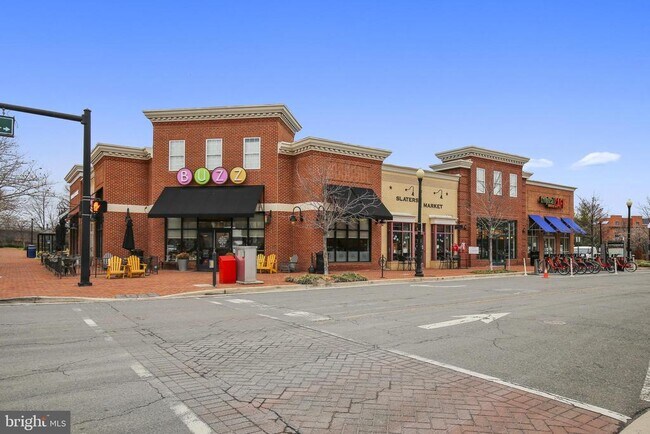 Building Photo - 2181 Jamieson Ave