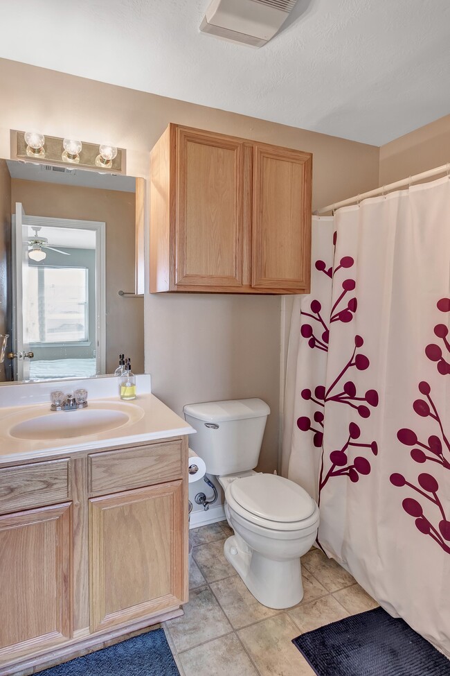 Building Photo - 2400 Pintail Loop