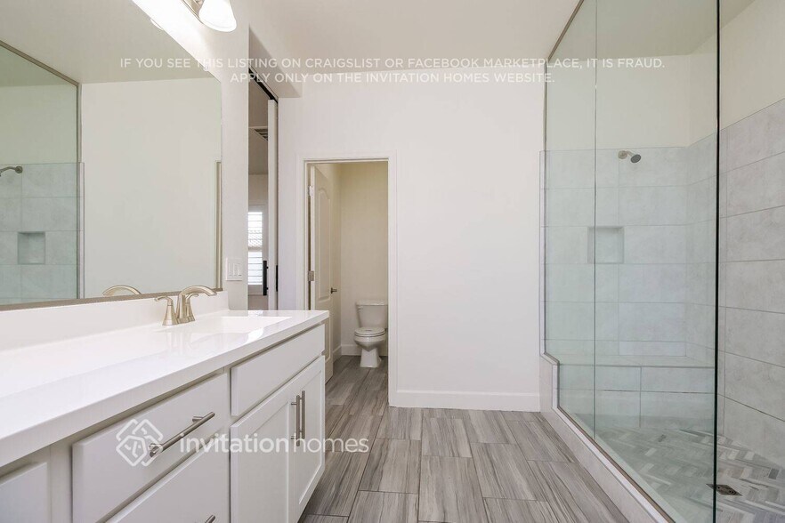 Building Photo - 9754 E Kinetic Dr