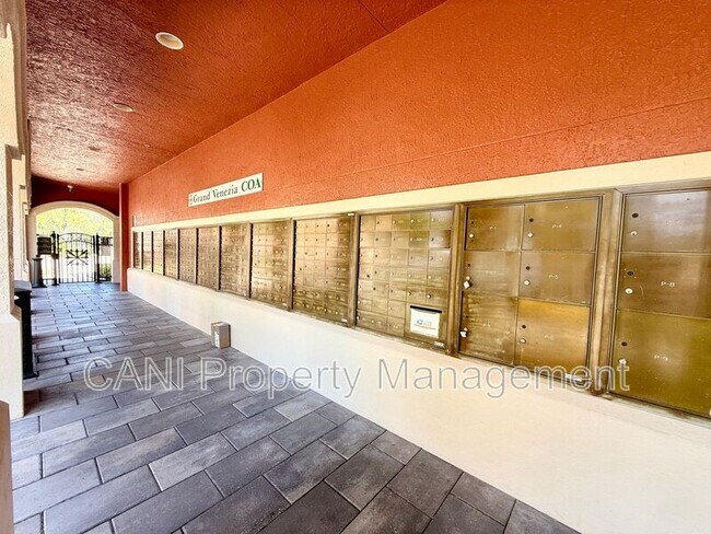 Building Photo - 2747 Via Capri