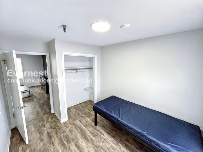 Building Photo - 208 Lower Consol Rd NW