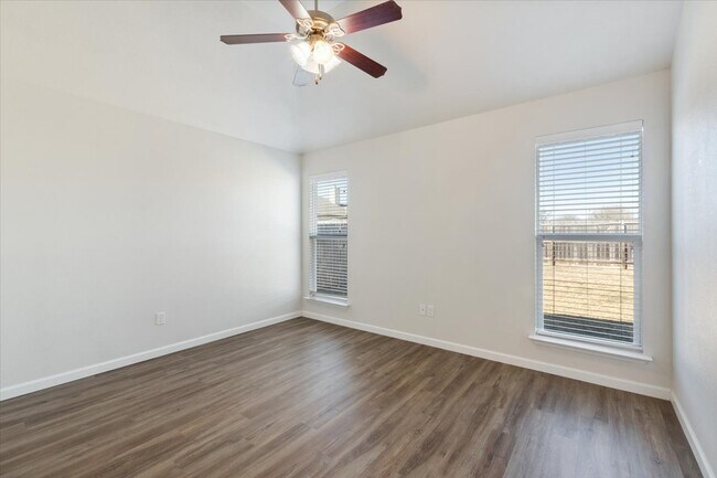 Building Photo - 326 Emerald Ridge Dr