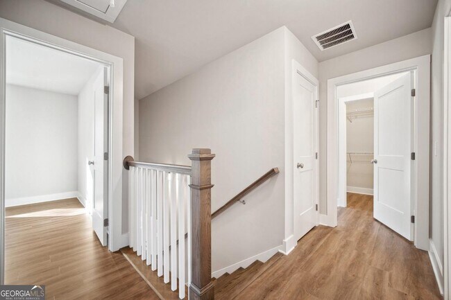 Building Photo - 6405 Crystal Cove Trail