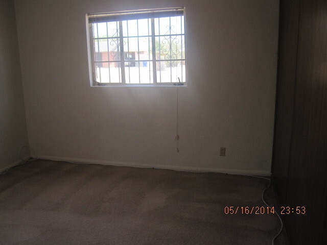 Building Photo - Close to Park Rental