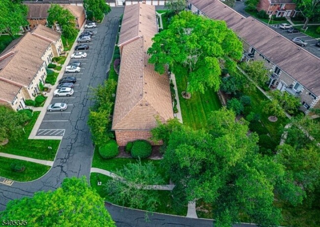 Building Photo - 320 South St