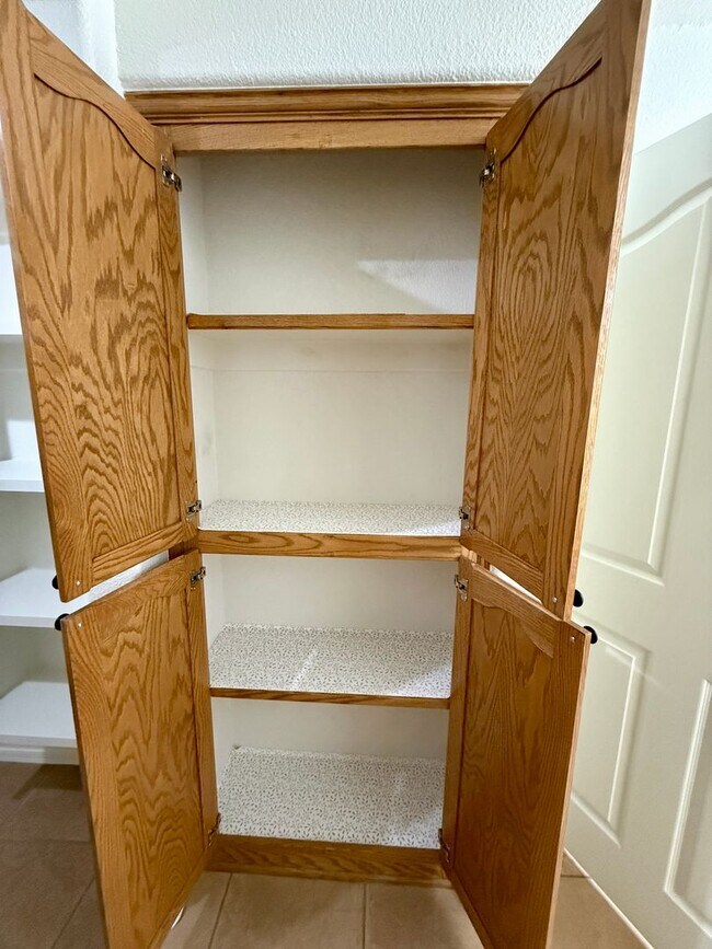 Building Photo - 3108 S Ragen Dr