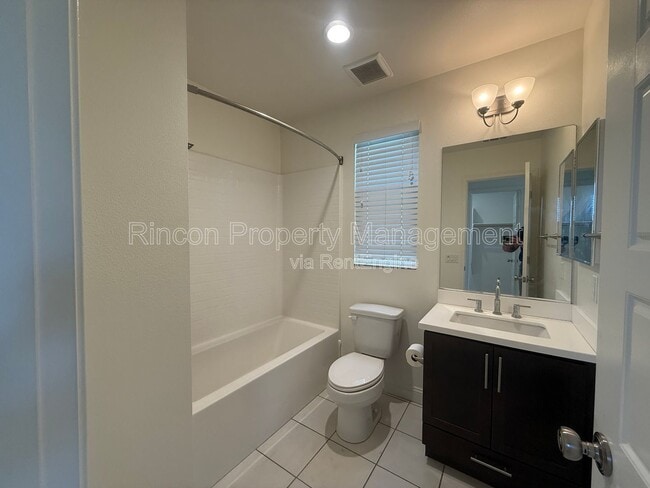 Building Photo - 360 S Saticoy Ave
