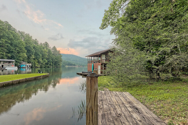 Building Photo - 6180 Crow Creek Rd