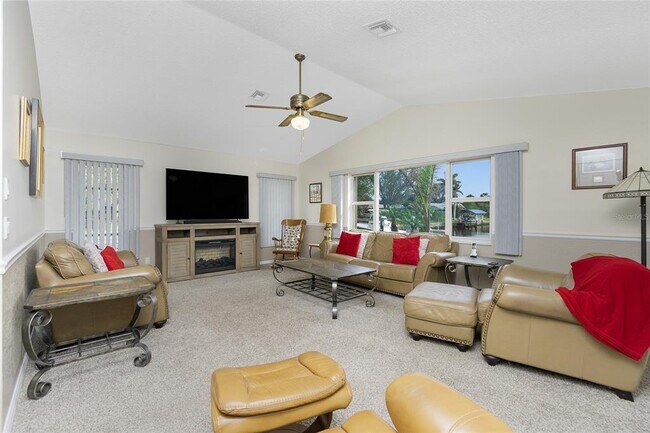 Building Photo - 4088 Gingold St