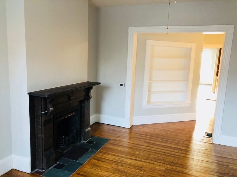 Living room with built in's - 91 S Washington St.