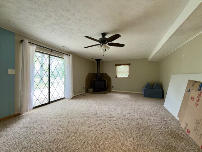 Building Photo - 295 Dogwood