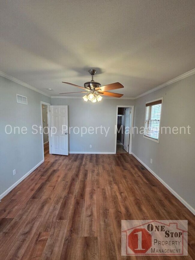 Building Photo - Gorgeous 3 Bedroom, 2.5 Bath in Kearney!