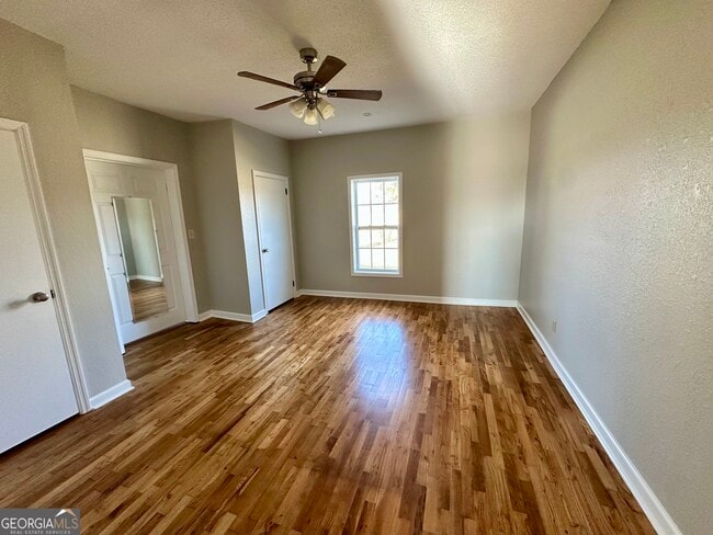 Building Photo - 1013 Walke Dairy Rd